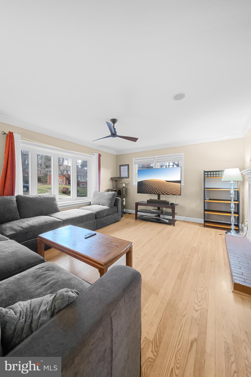 10600 Springmann Drive Fairfax, VA 22030 - Photo 25 of 78 a living room with furniture and a flat screen tv