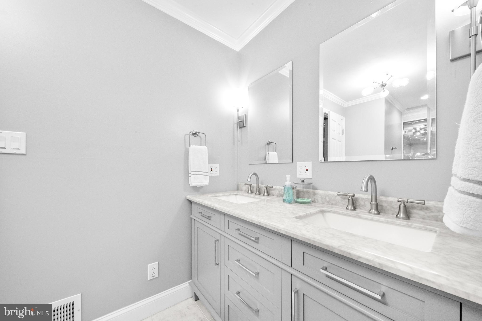 10600 Springmann Drive Fairfax, VA 22030 - Photo 36 of 78 Primary Bathroom