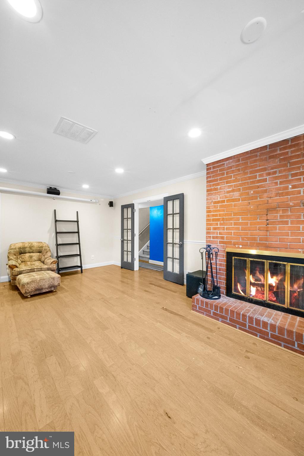 10600 Springmann Drive Fairfax, VA 22030 - Photo 42 of 78 Family Room