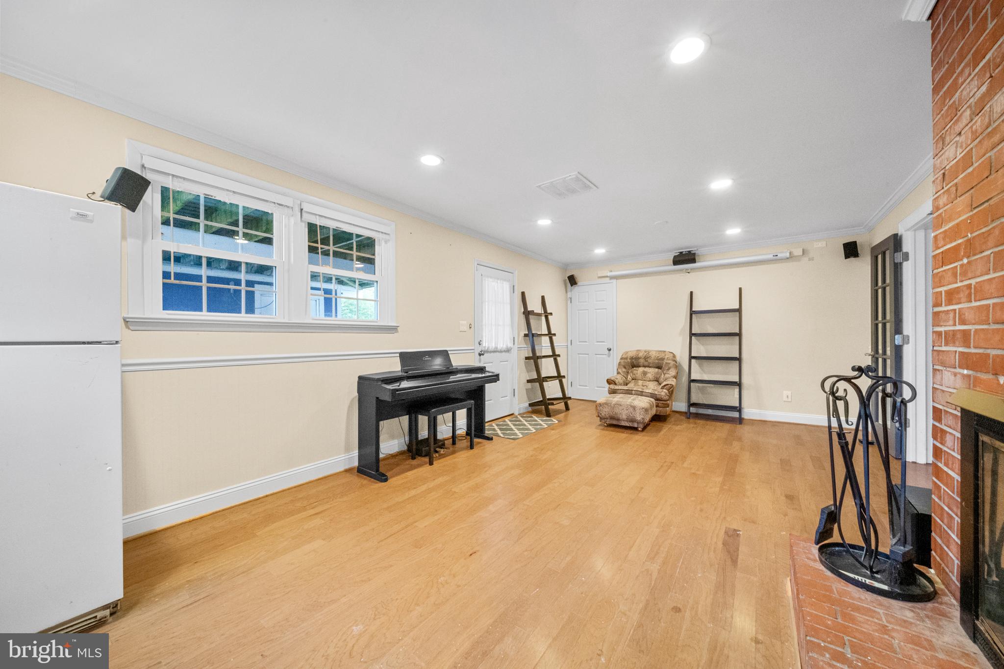 10600 Springmann Drive Fairfax, VA 22030 - Photo 45 of 78 a view of a room with gym equipment