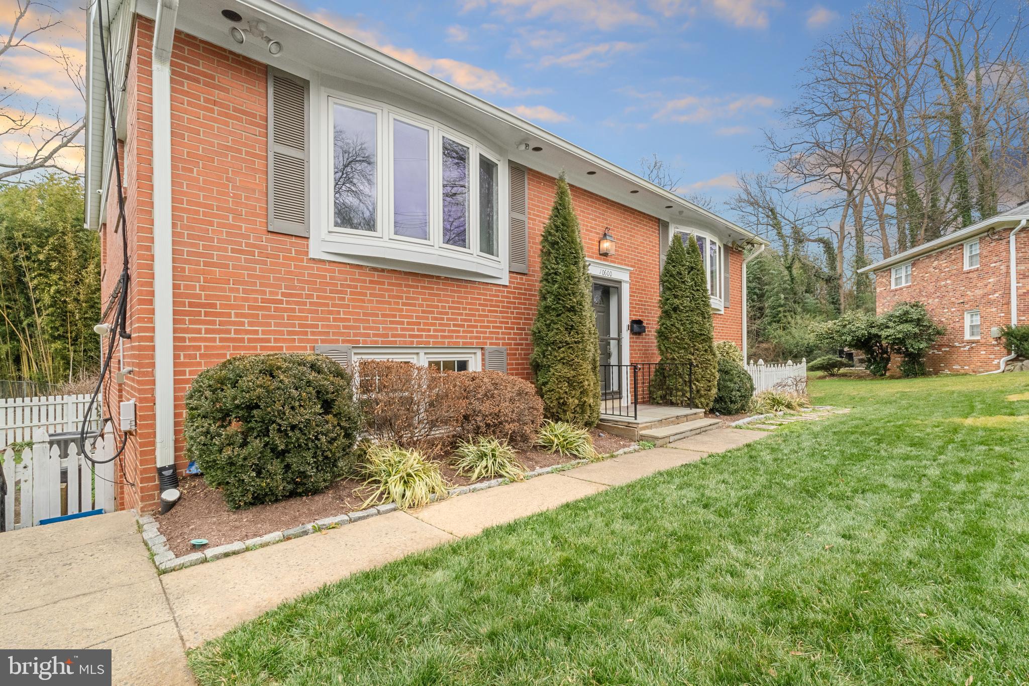 10600 Springmann Drive Fairfax, VA 22030 - Photo 5 of 78 Front Exterior