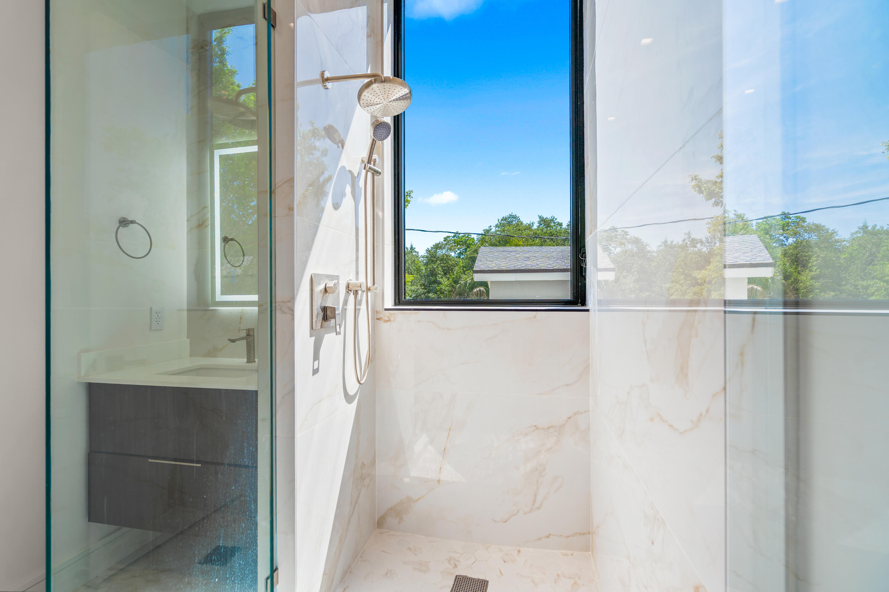 16 Seaside Avenue Key Largo, FL 33037 - Photo 44 of 118 2026_06_19 16 SEASIDE AVE KELSEY-54