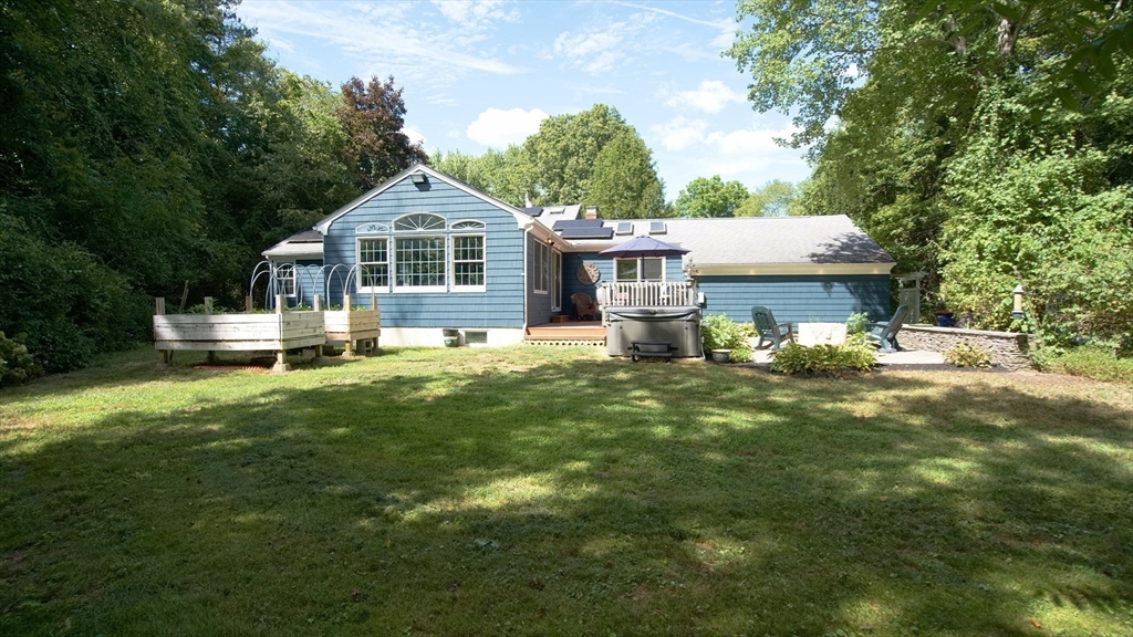 463 Ledge Road Seekonk, MA 02771 - Photo 9 of 40 Gallery Image 9