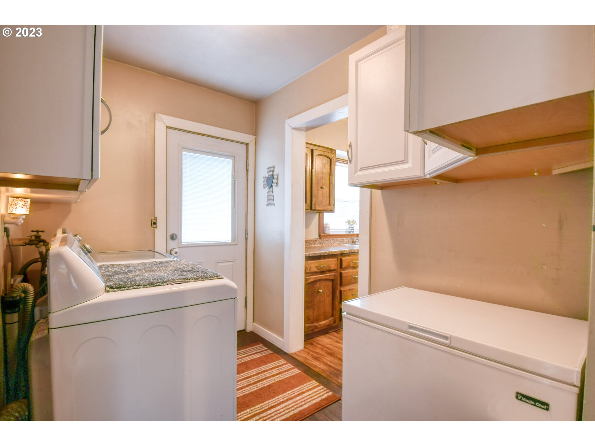 615 Northwest 5th Street Pendleton, OR 97801 - Photo 28 of 33 a utility room with closet dryer and washer