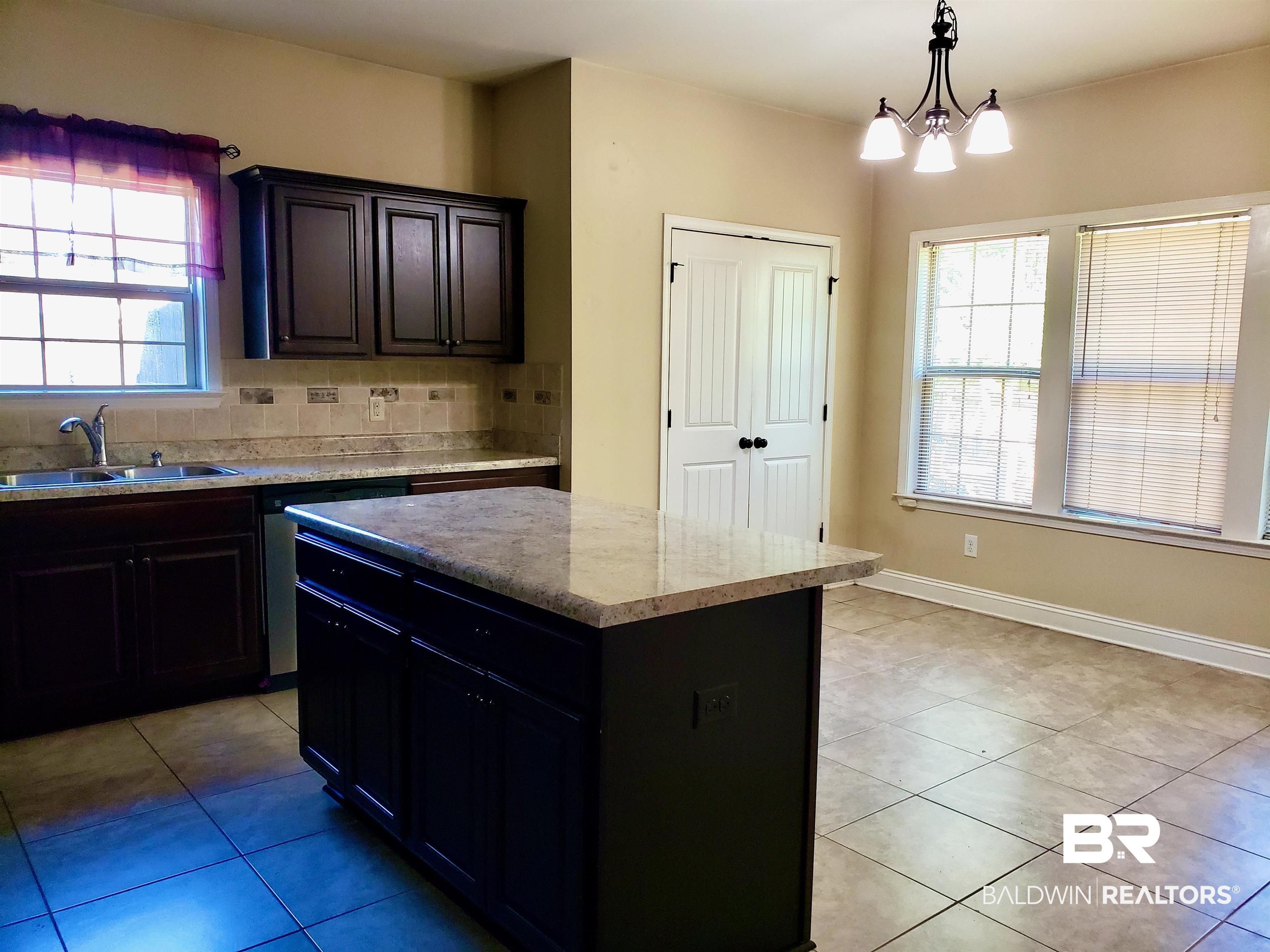 8548 Gatwick Court Mobile, AL 36695 - Photo 13 of 32