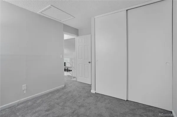a view of entryway with white walls