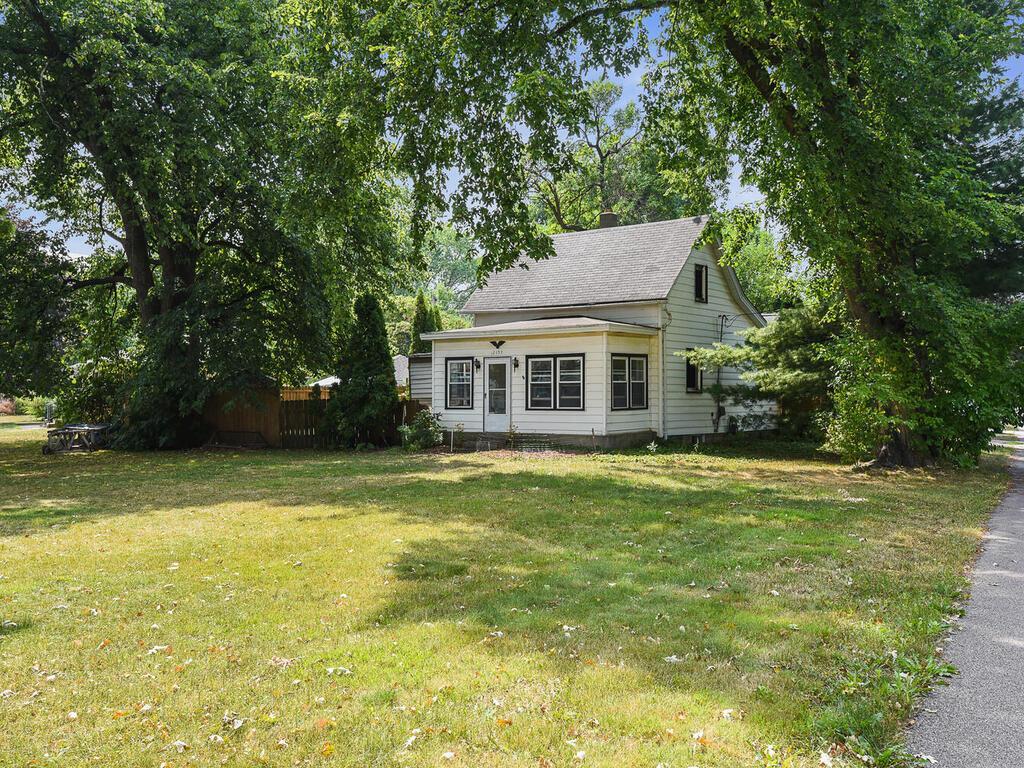 2155 Prosperity Road Maplewood, MN 55109 - Photo 1 of 1