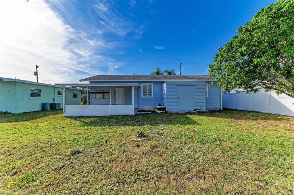 616 Palm Avenue Ellenton, FL 34222 - Photo 31 of 53 a view of a house with a garden