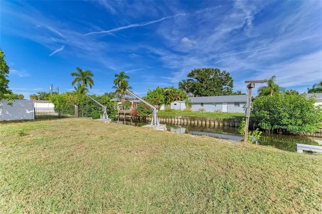 $369,900 | 616 Palm Avenue, Ellenton, FL 34222