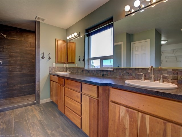 4110 South Saltese Lake Road Greenacres, WA 99016 - Photo 9 of 20 Gallery Image 9