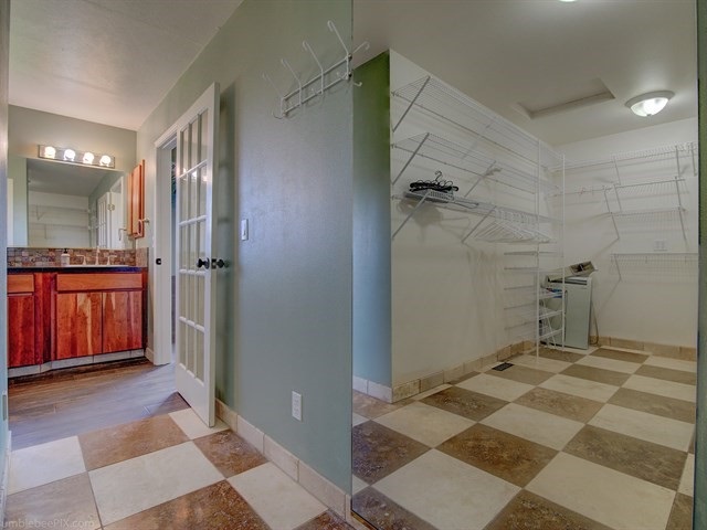 4110 South Saltese Lake Road Greenacres, WA 99016 - Photo 10 of 20 Gallery Image 10