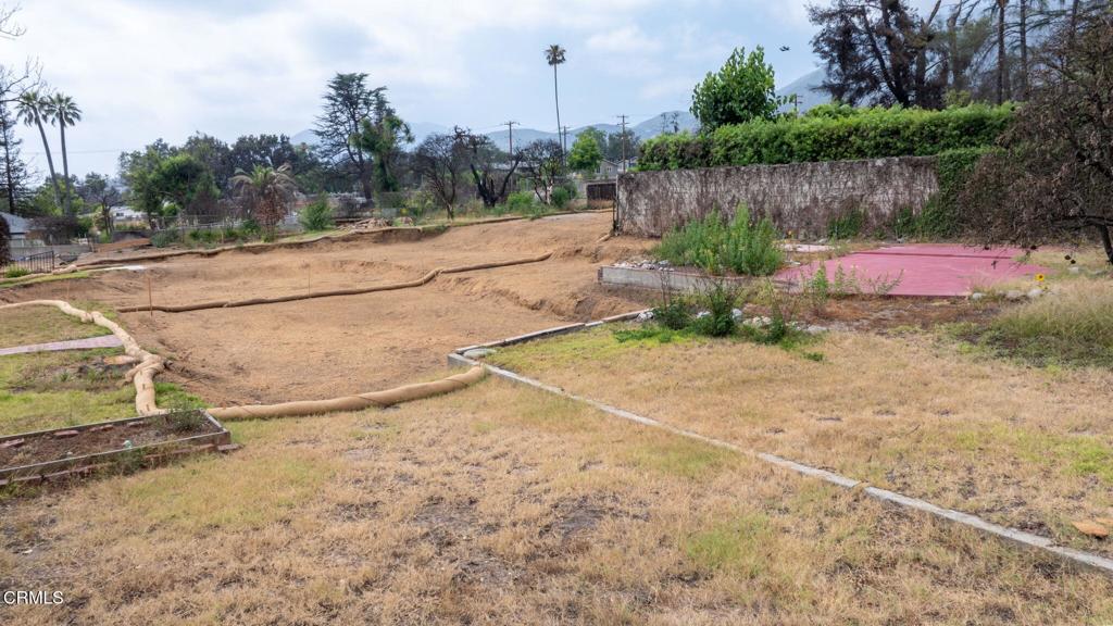 281 East Pentagon Street Altadena, CA 91001 - Photo 25 of 31 281 E Pentagon-025