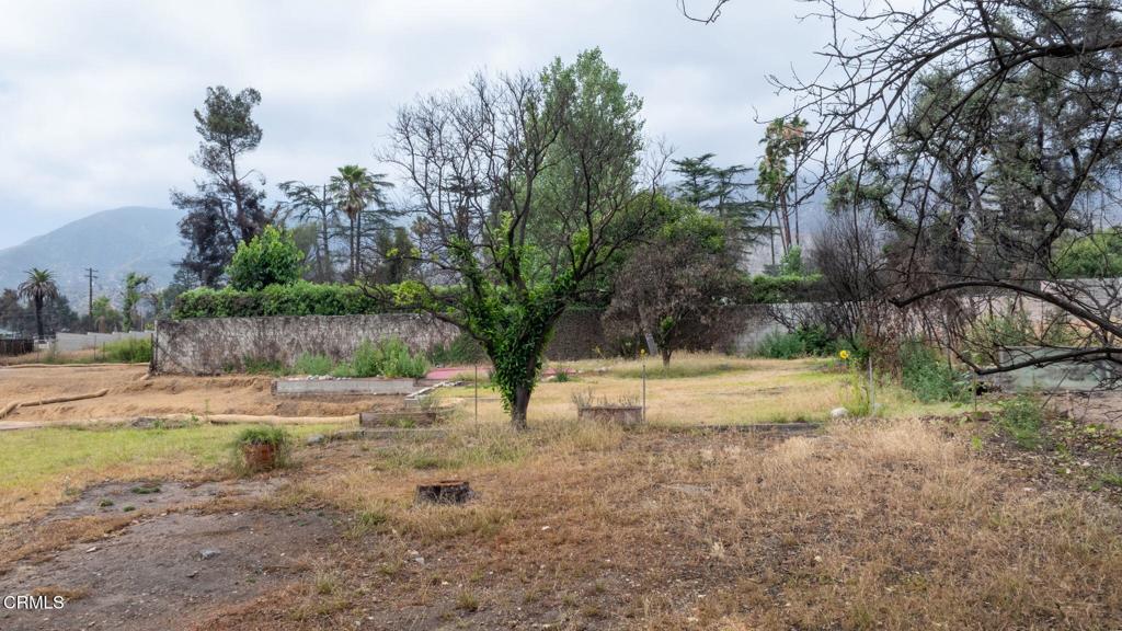 281 East Pentagon Street Altadena, CA 91001 - Photo 27 of 31 281 E Pentagon-027