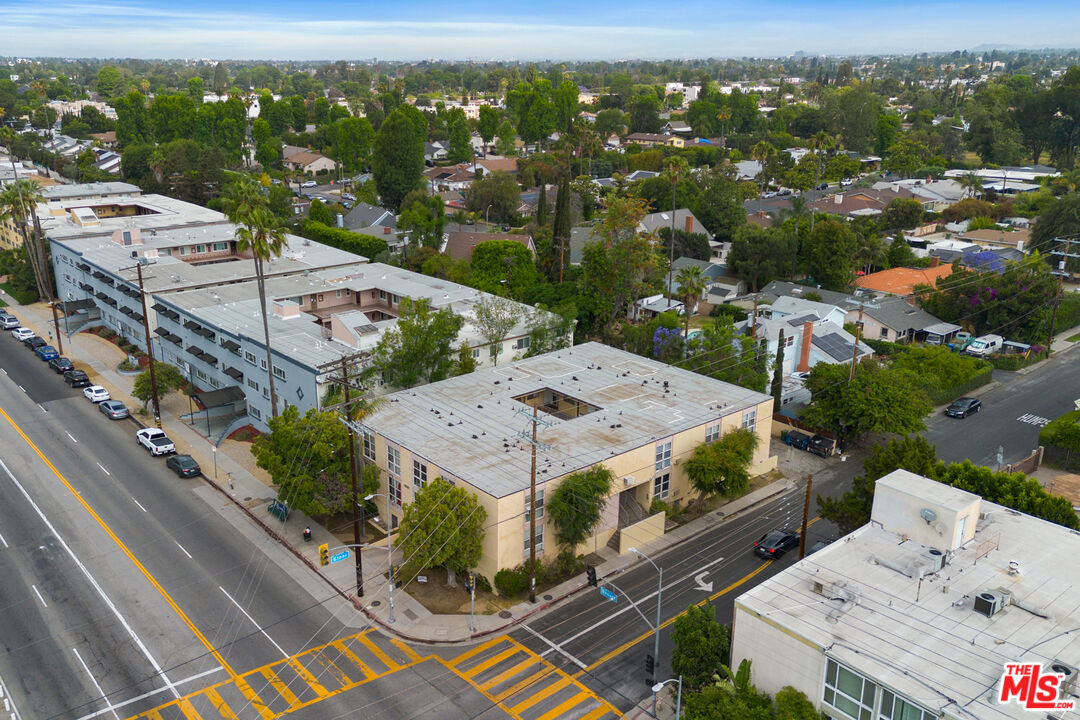 13101 Oxnard Street Van Nuys, CA 91401 - Photo 9 of 14 an aerial view of multiple house