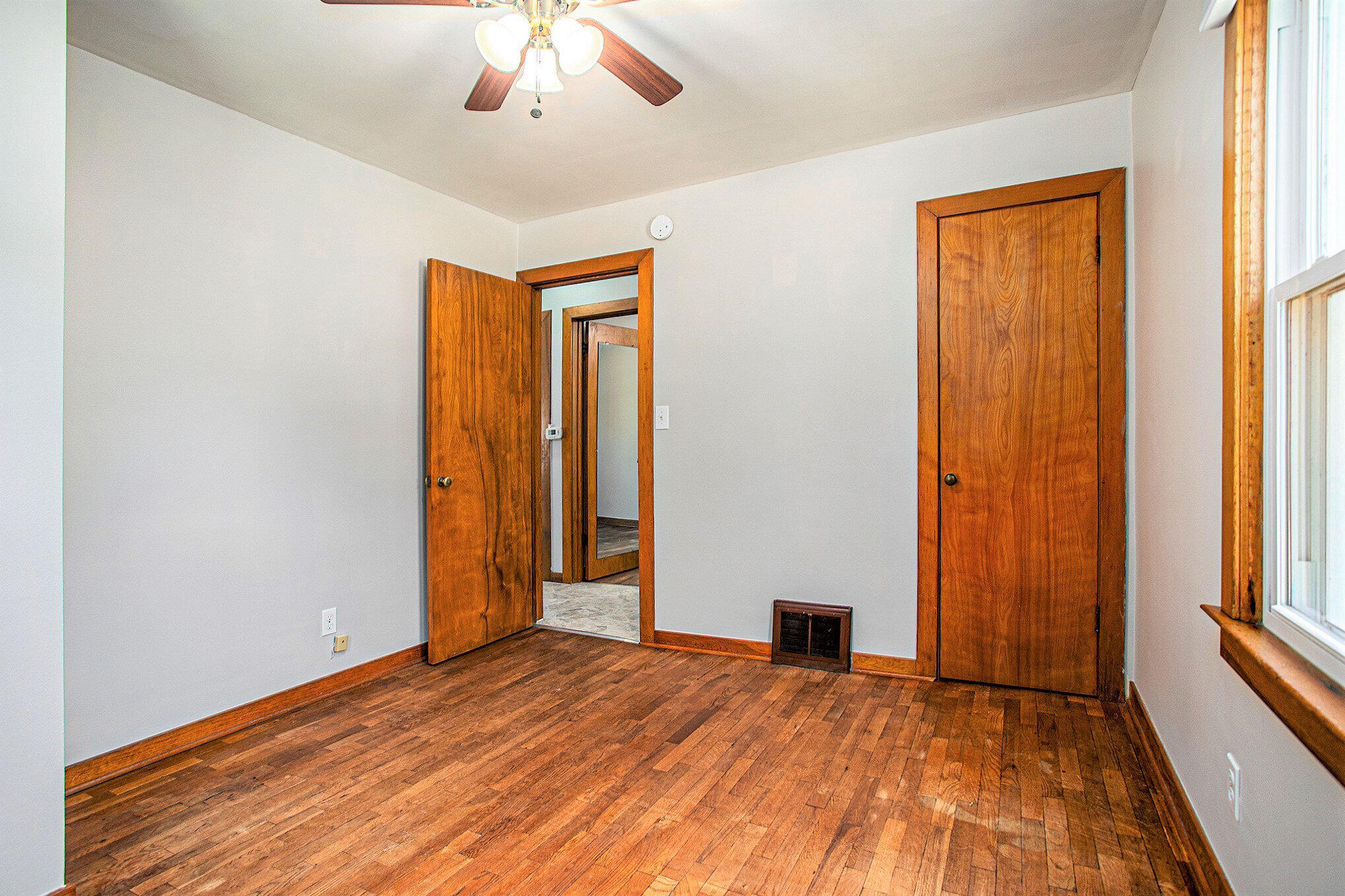 515 Maple Ridge Albion, MI 49224 - Photo 9 of 24 010_515_maple_ridge_albion_mi_49224_5_of