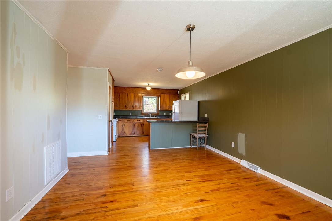 348 Rices Creek Church Road Liberty, SC 29657 - Photo 8 of 17