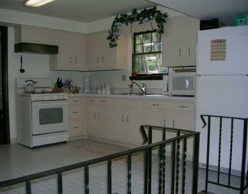 2006 Beulah Road Churchill, PA 15235 - Photo 6 of 8 Kitchen.