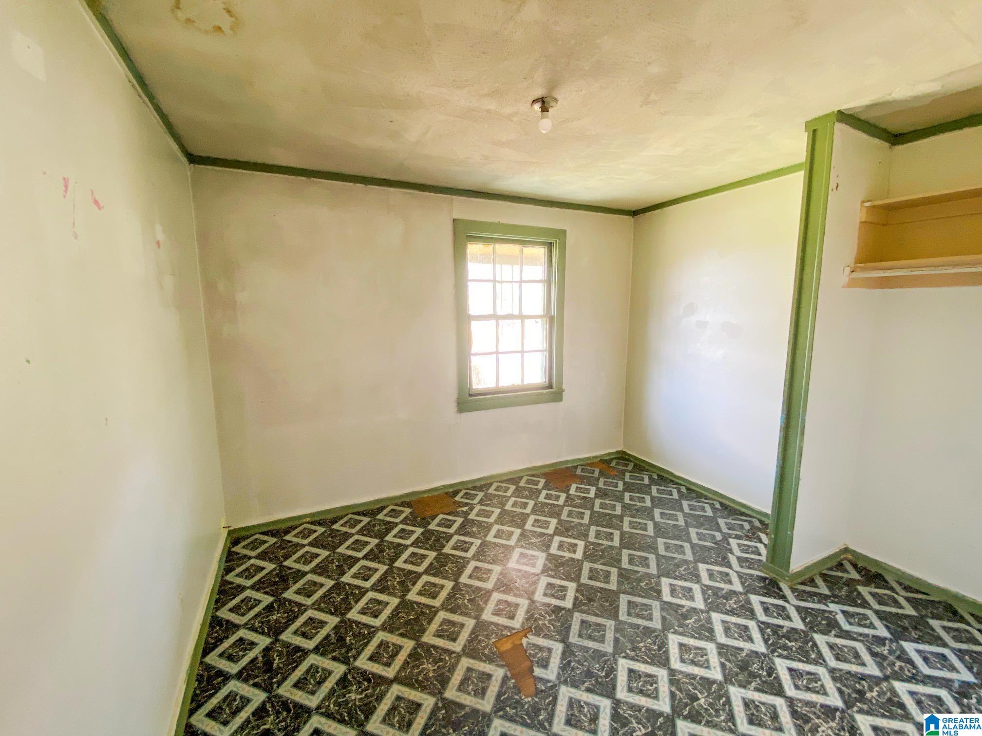 804 Ridgeway Avenue Sylacauga, AL 35151 - Photo 6 of 11
