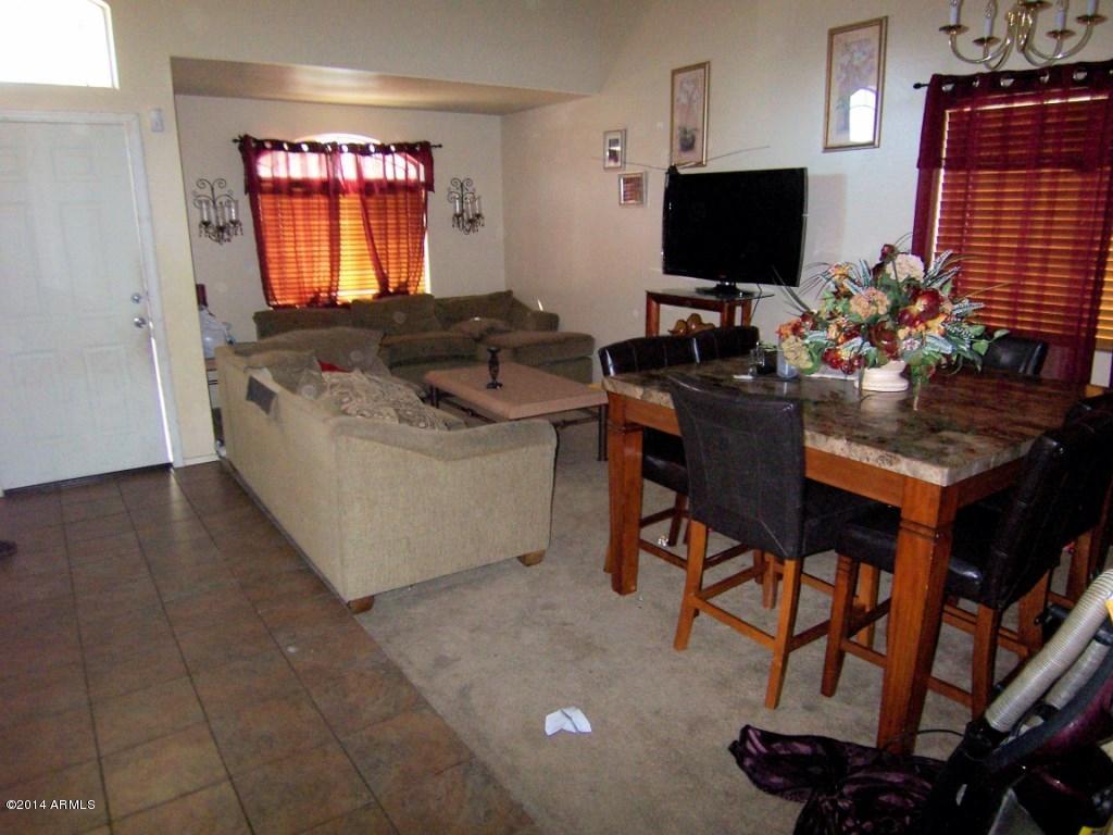 8449 West Riley Road Tolleson, AZ 85353 - Photo 4 of 6 Living Room
