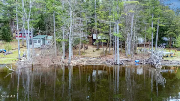 $524,500 | 566 Peninsular Heights Road, Gloversville, NY 12078