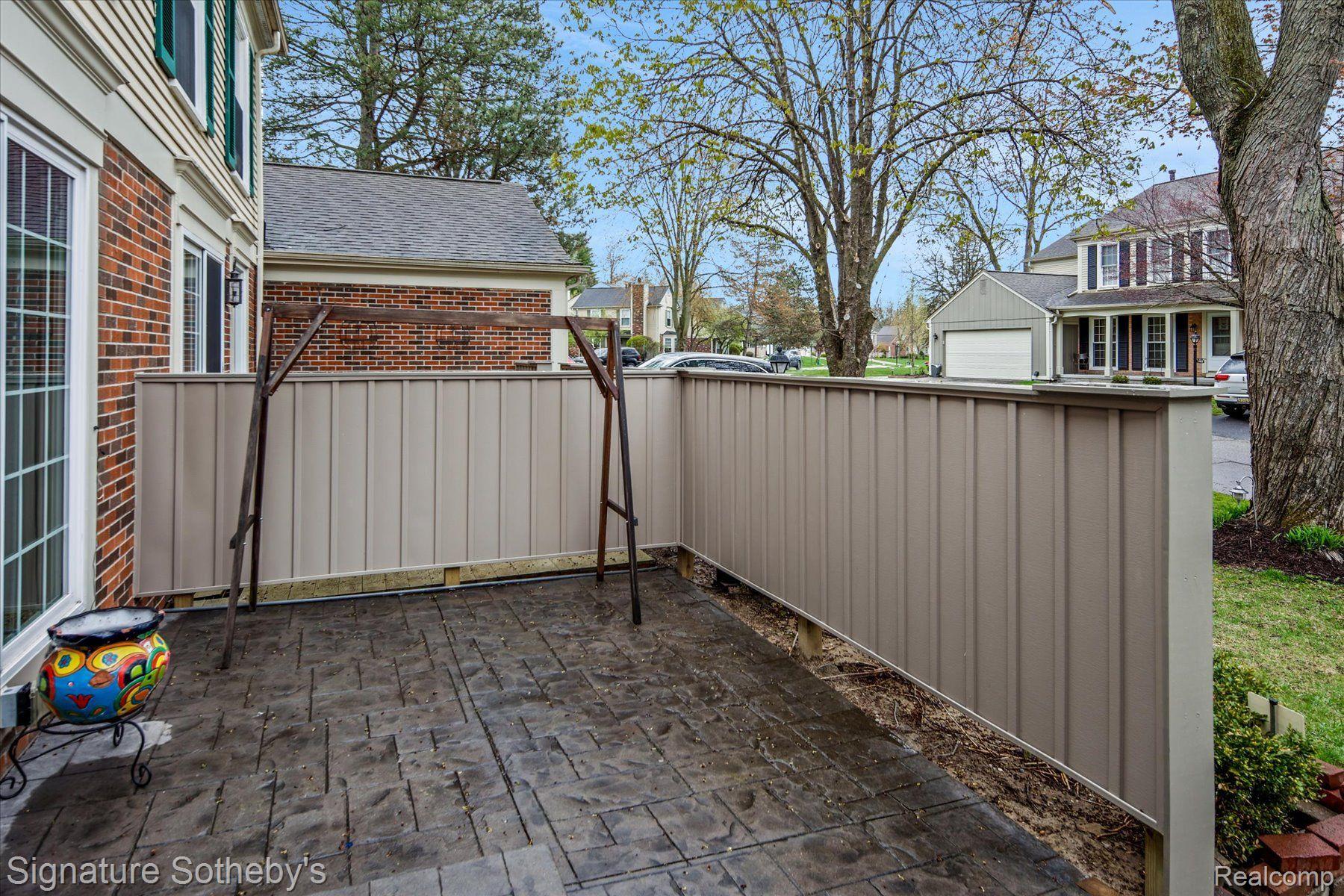1495 Carriage Lane, Unit 19 Rochester, MI 48306 - Photo 28 of 35 Gallery Image 28