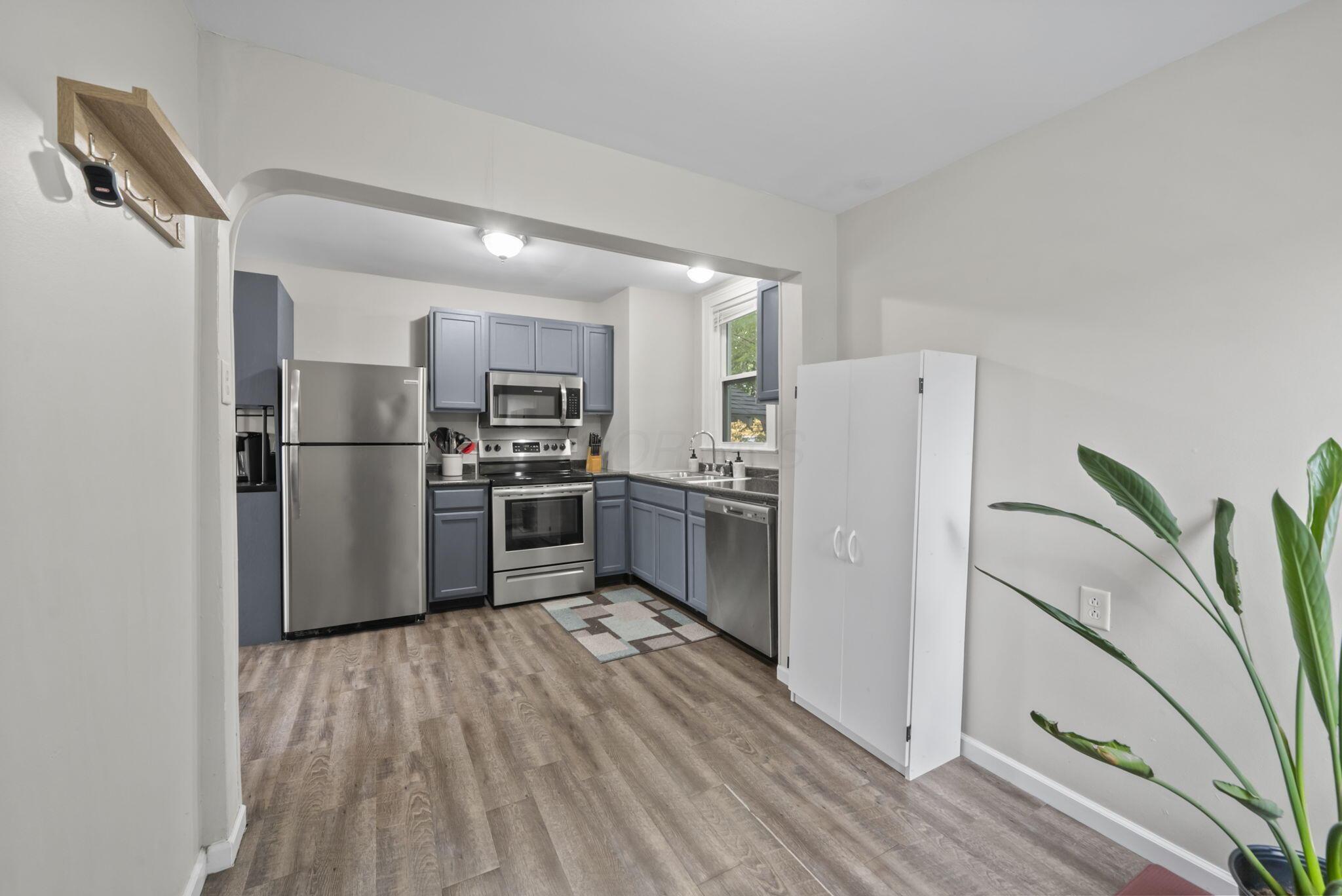 202 Williams Road Columbus, OH 43207 - Photo 13 of 50 Kitchen