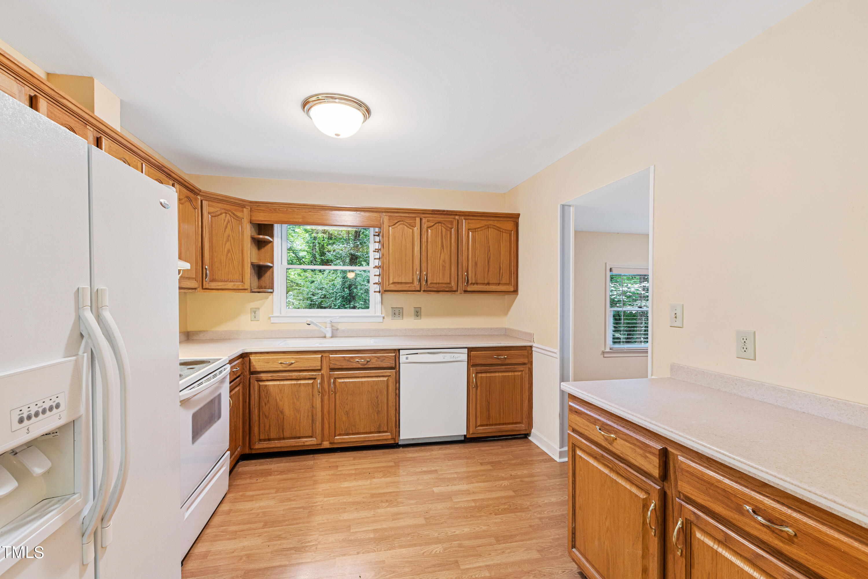 4914 Connell Drive Raleigh, NC 27612 - Photo 13 of 58 Kitchen
