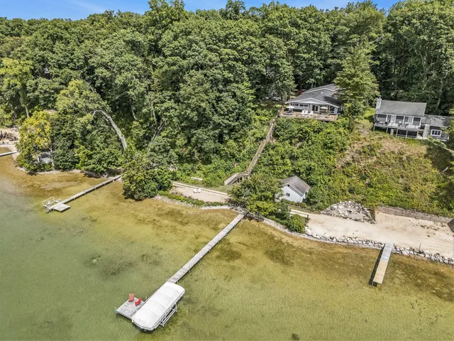 $995,000 | 59688 Summit Street, Three Rivers, MI 49093