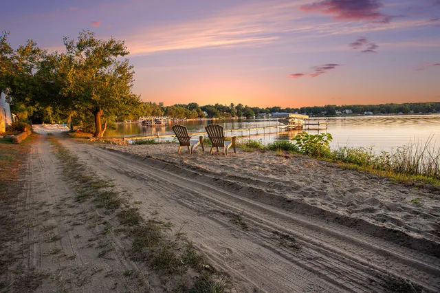 $995,000 | 59688 Summit Street, Three Rivers, MI 49093