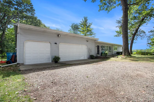 $995,000 | 59688 Summit Street, Three Rivers, MI 49093