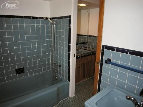 6279 Perry Road Grand Blanc, MI 48439 - Photo 30 of 57 20265457-29.JPG