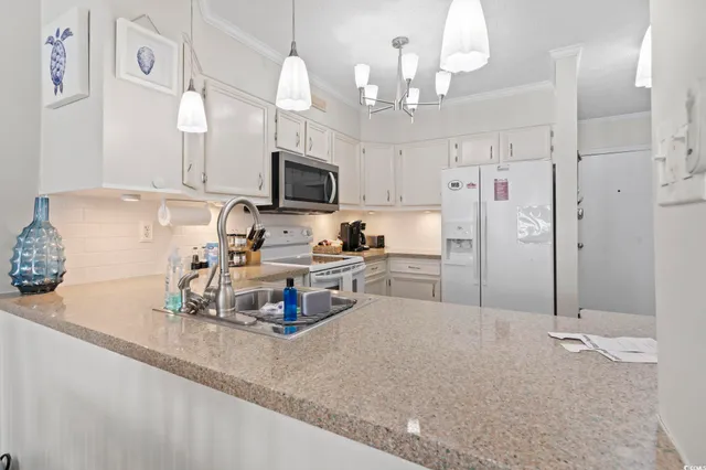 $1,400 | 2405 South Ocean Boulevard, Unit 306, North Myrtle Beach, SC 29582