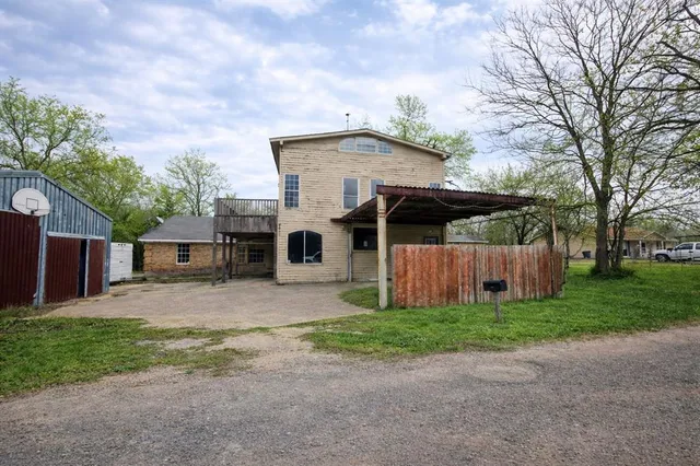 $180,000 | 9611 Private Road 3826, Quinlan, TX 75474