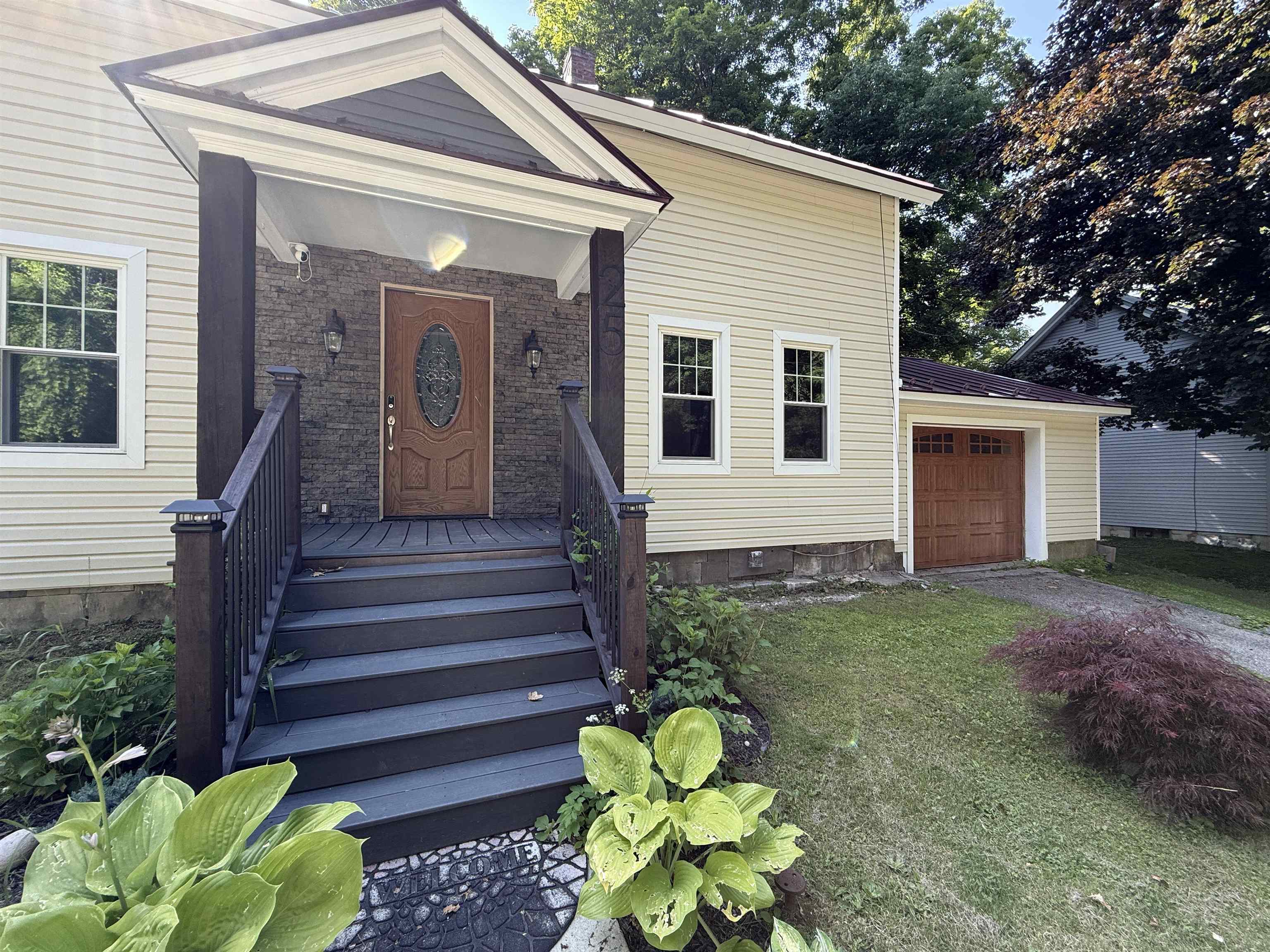 25 Bluff Street Proctor, VT 05765 - Photo 3 of 56