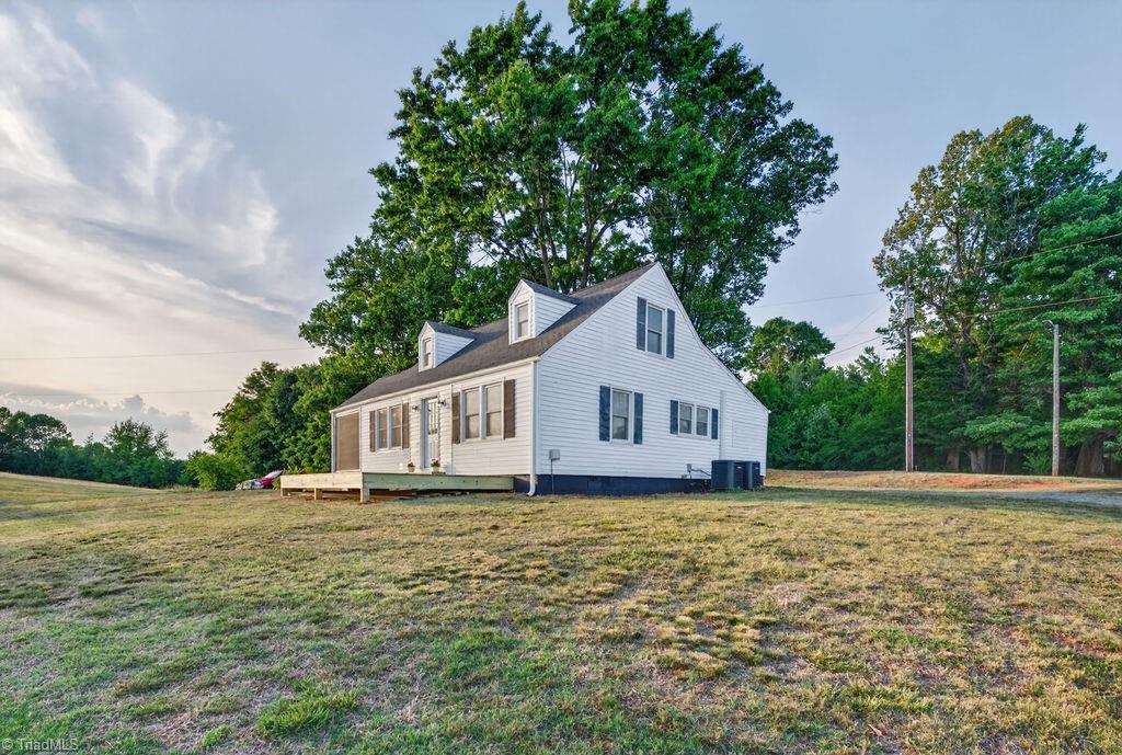 1151 Moorefield Road Danbury, NC 27016 - Photo 4 of 43