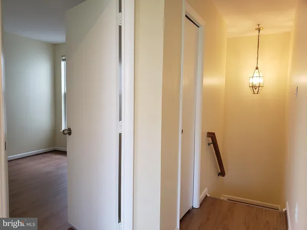 $2,500 | 18022 Royal Bonnet Circle, Montgomery Village, MD 20886