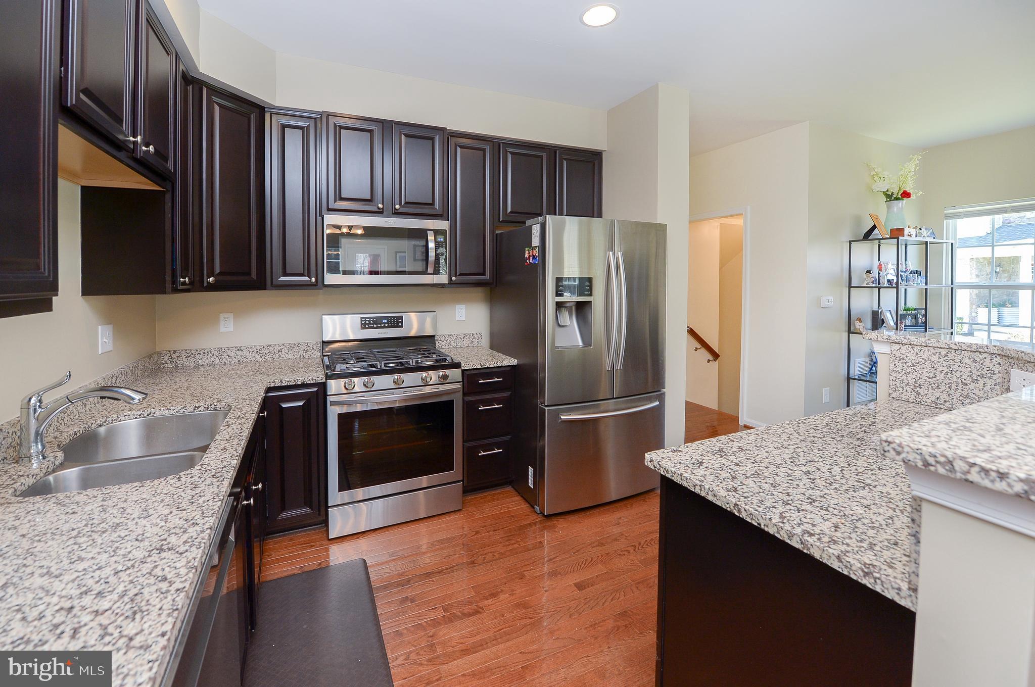 41 Franklin Circle Somerdale, NJ 08083 - Photo 11 of 34 42" cabinets, stainless steel appliances