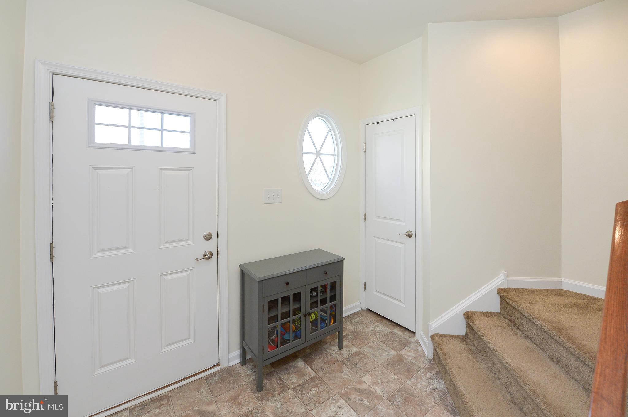 41 Franklin Circle Somerdale, NJ 08083 - Photo 17 of 34 Foyer - hall closet