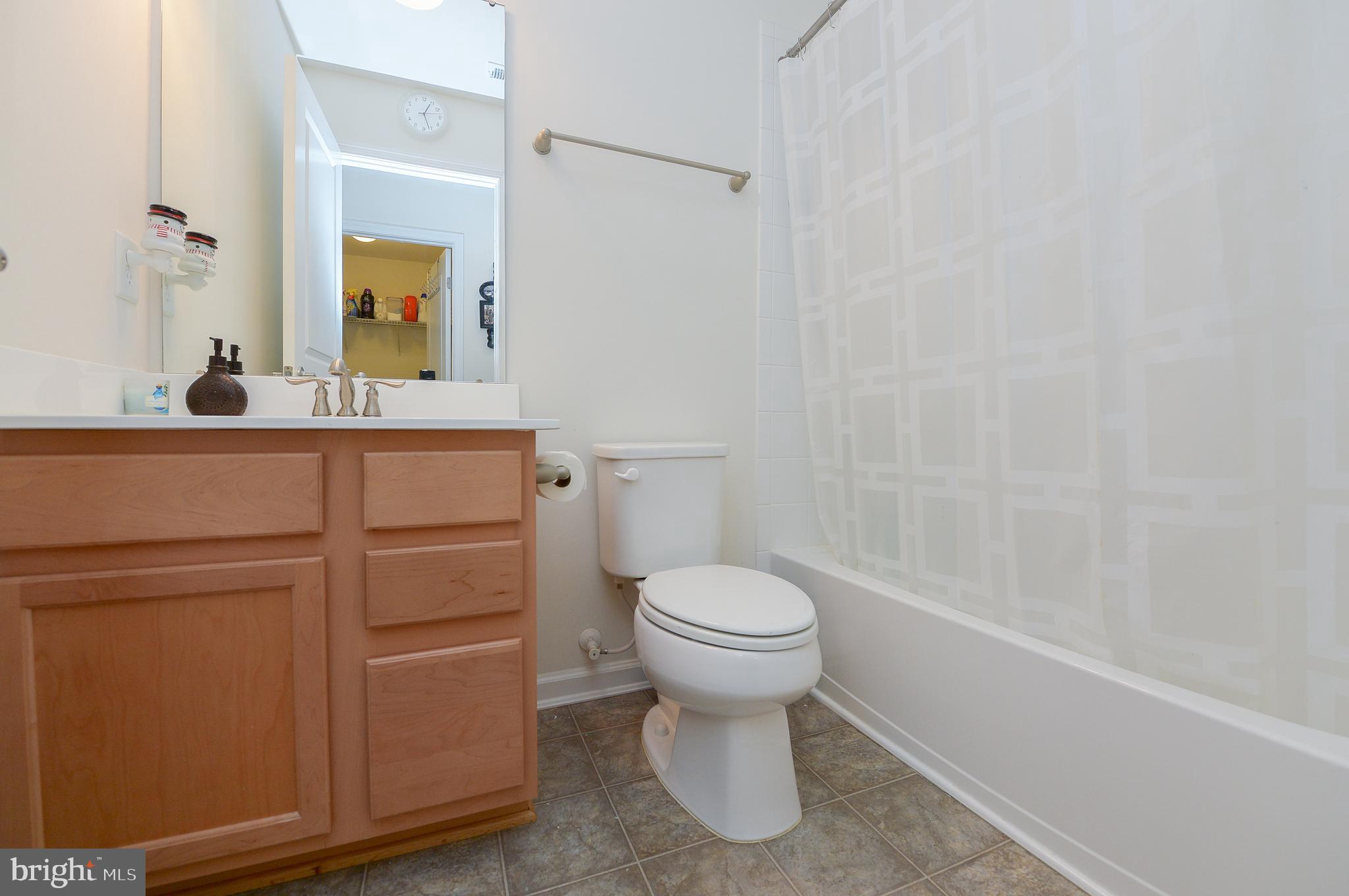 41 Franklin Circle Somerdale, NJ 08083 - Photo 27 of 34 Hallway full bathroom