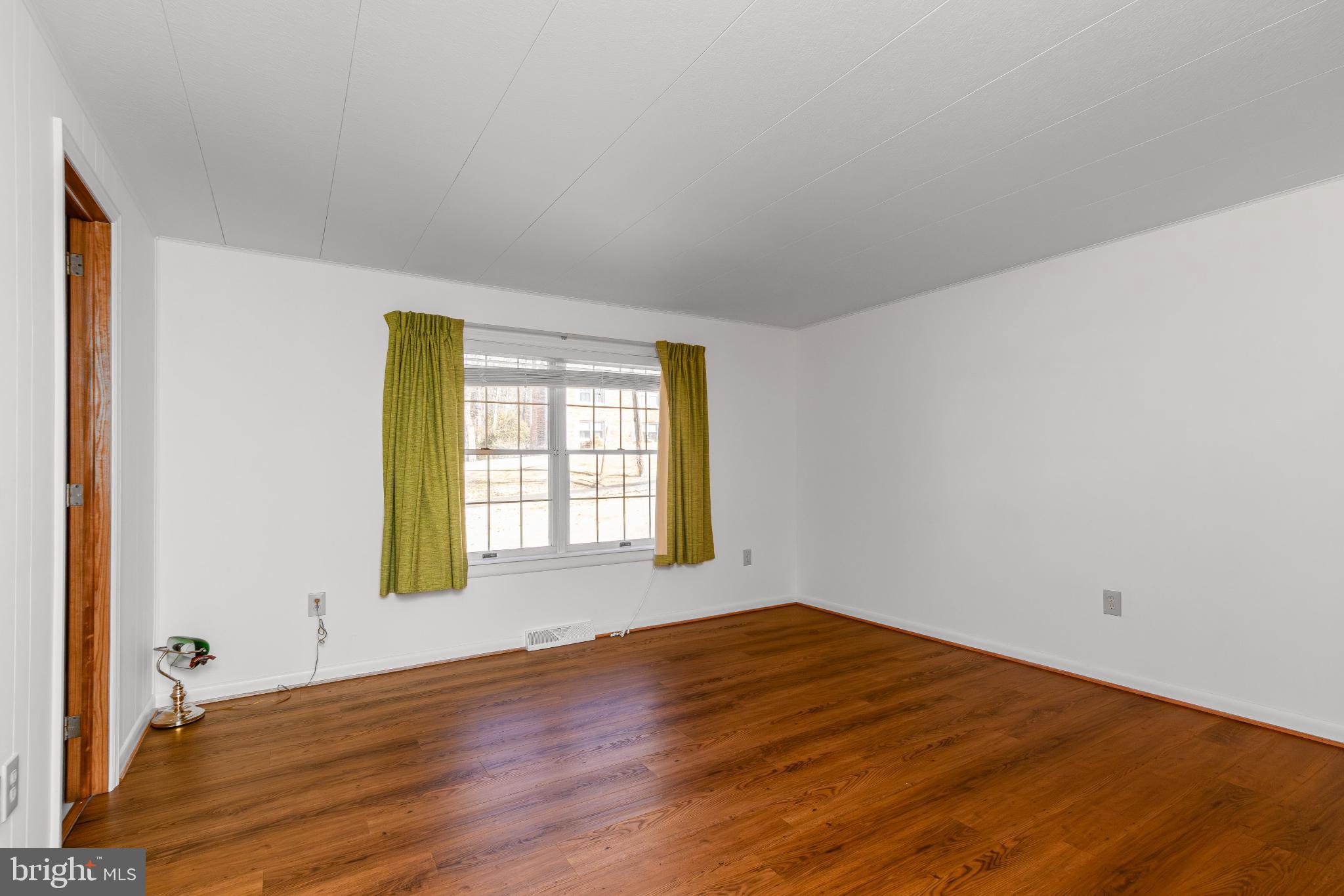 921 Palmer Road Fort Washington, MD 20744 - Photo 16 of 25 Bedroom 2
