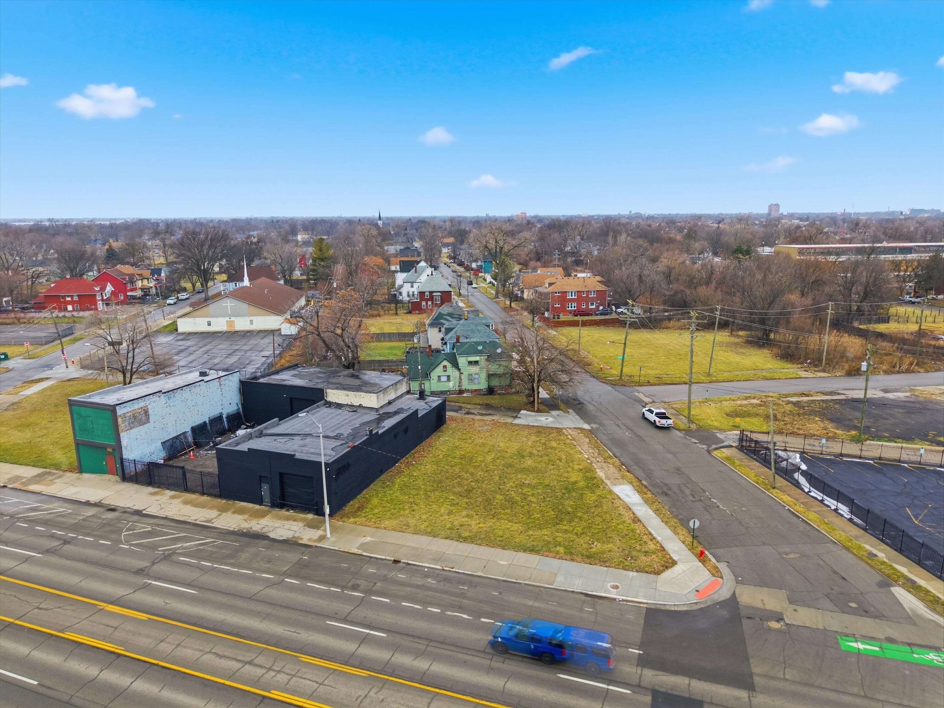 4500 Michigan Avenue Detroit, MI 48210 - Photo 4 of 11 04-DJI_20260107162643_0215_D