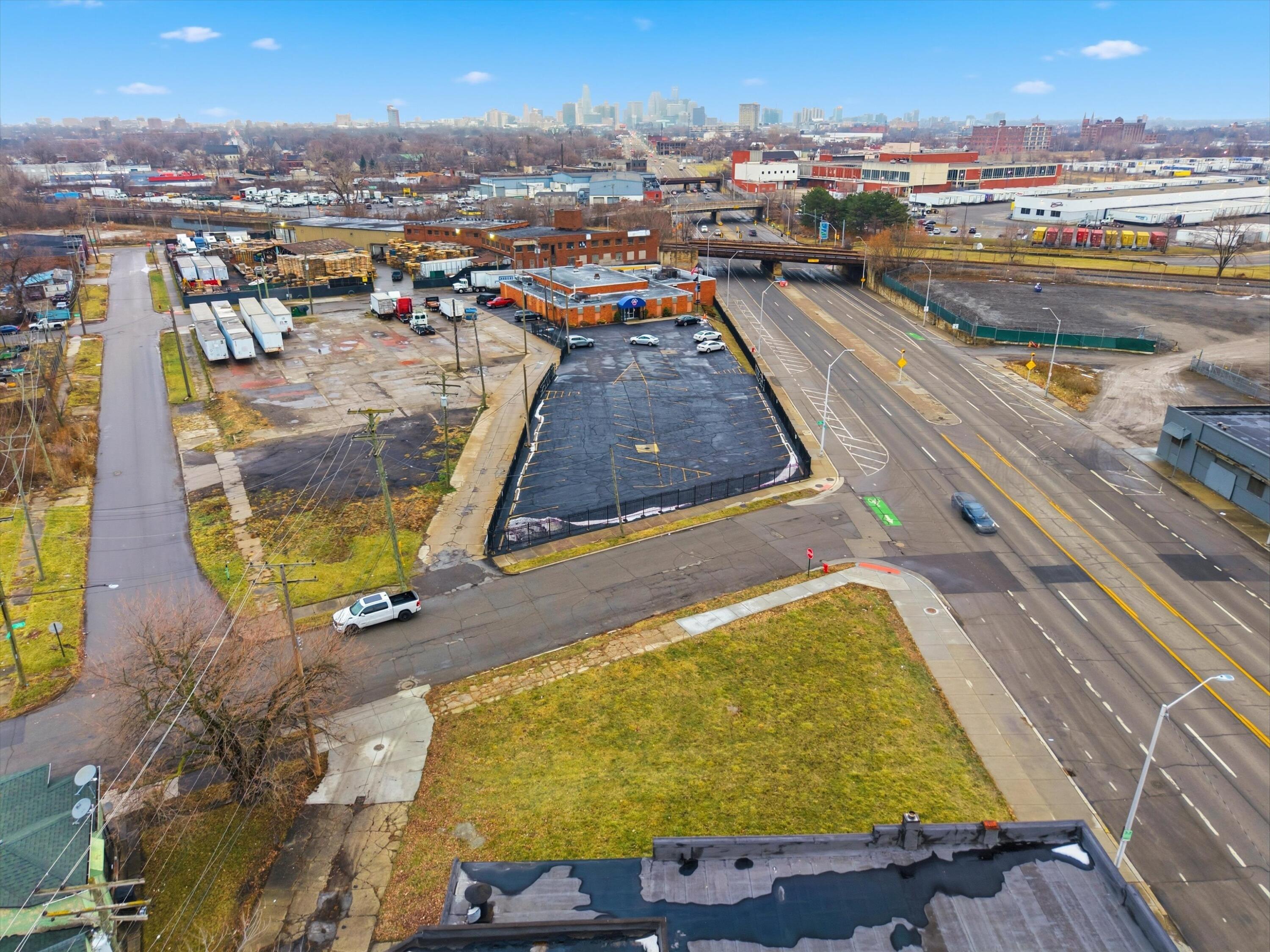 4500 Michigan Avenue Detroit, MI 48210 - Photo 7 of 11 07-DJI_20260107162711_0230_D