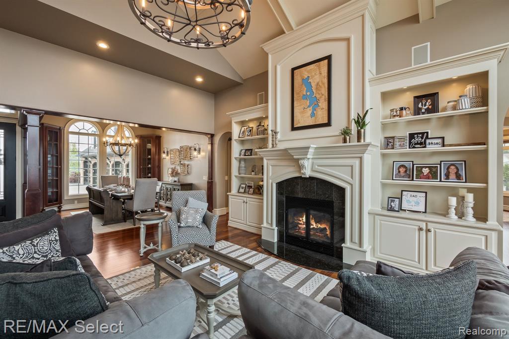 2559 North Long Lake Road Fenton, MI 48430 - Photo 8 of 90 Gallery Image 8