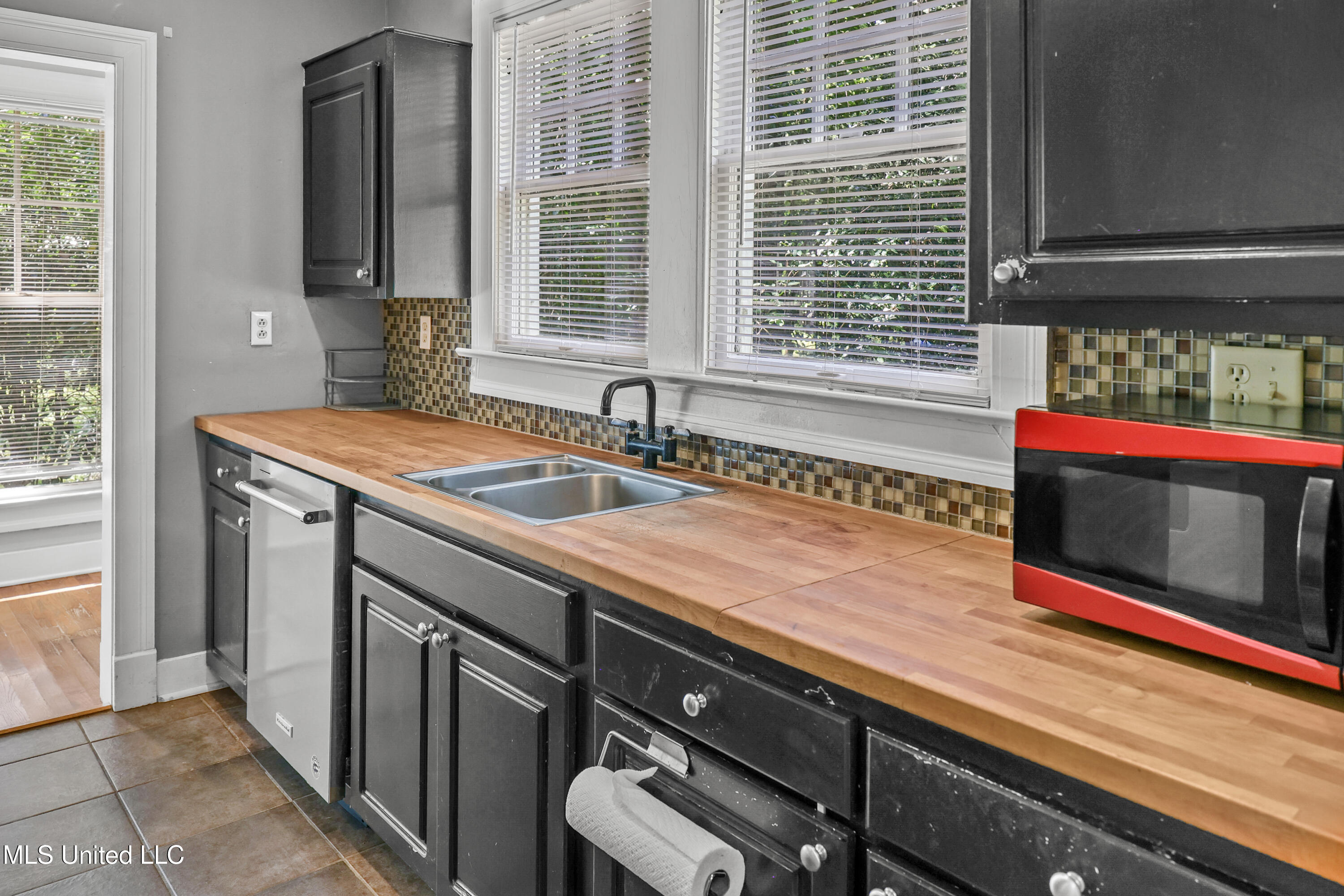 615 Mohawk Avenue Jackson, MS 39216 - Photo 12 of 21 0D0A9723