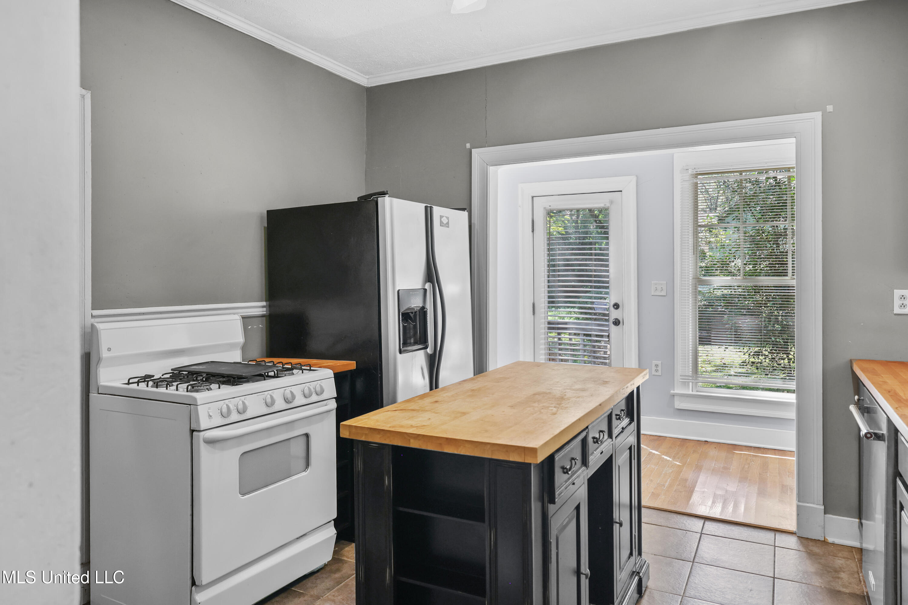 615 Mohawk Avenue Jackson, MS 39216 - Photo 13 of 28 0D0A9711