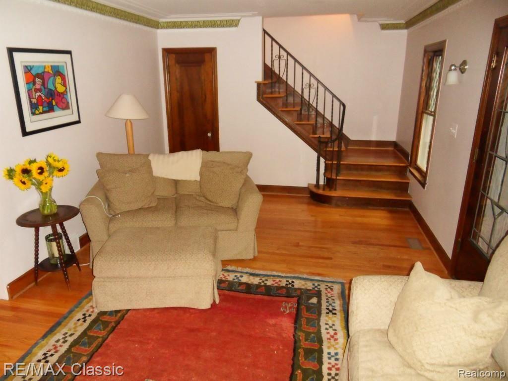 232 Woodside Road Royal Oak, MI 48073 - Photo 29 of 90 SDC15390.jpg