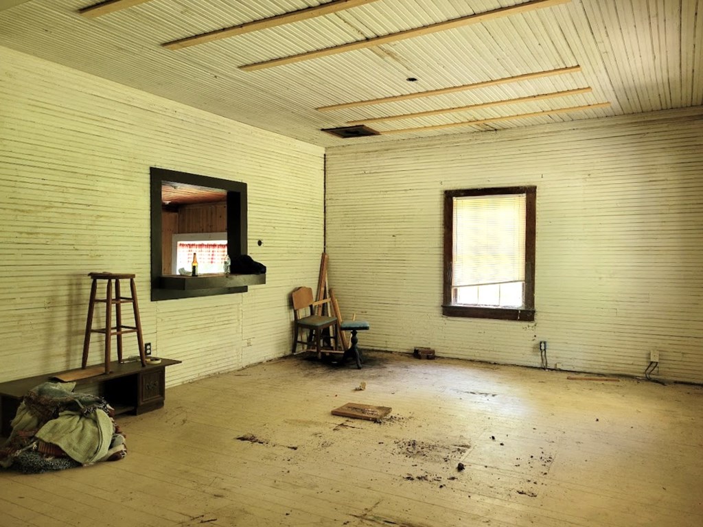 34 Long Road Chappells, SC 29037 - Photo 7 of 25