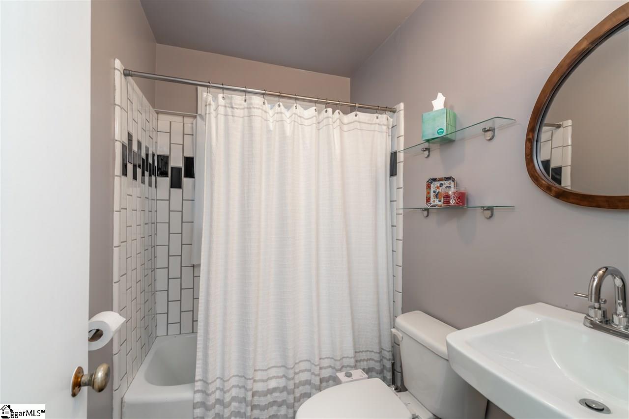 330 Grove Road Greenville, SC 29605 - Photo 14 of 26