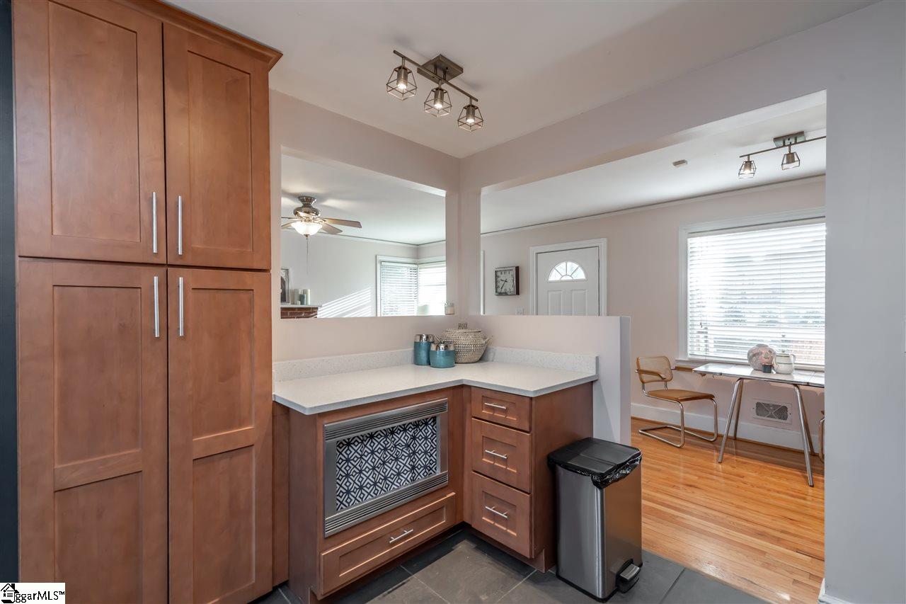 330 Grove Road Greenville, SC 29605 - Photo 8 of 26