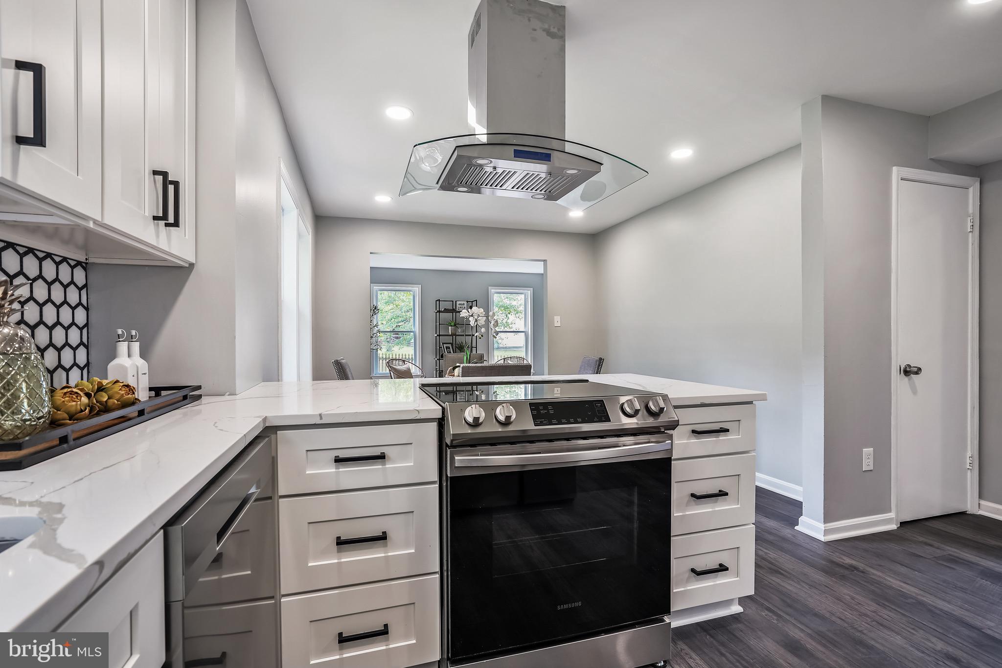15111 Philip Lee Road Chantilly, VA 20151 - Photo 13 of 50